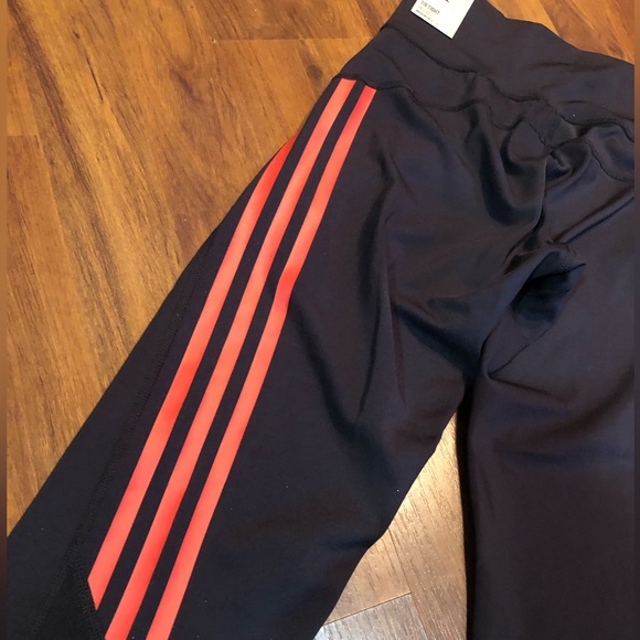 NWT Adidas 7/8 Length Leggings. Size small. Dark blue with red stripes. - Picture 6 of 9